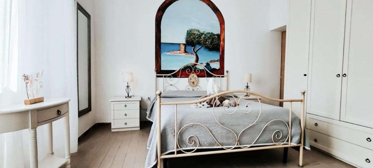 サン・パンタレオ La Porta Sulla Costa Bed & Breakfast エクステリア 写真