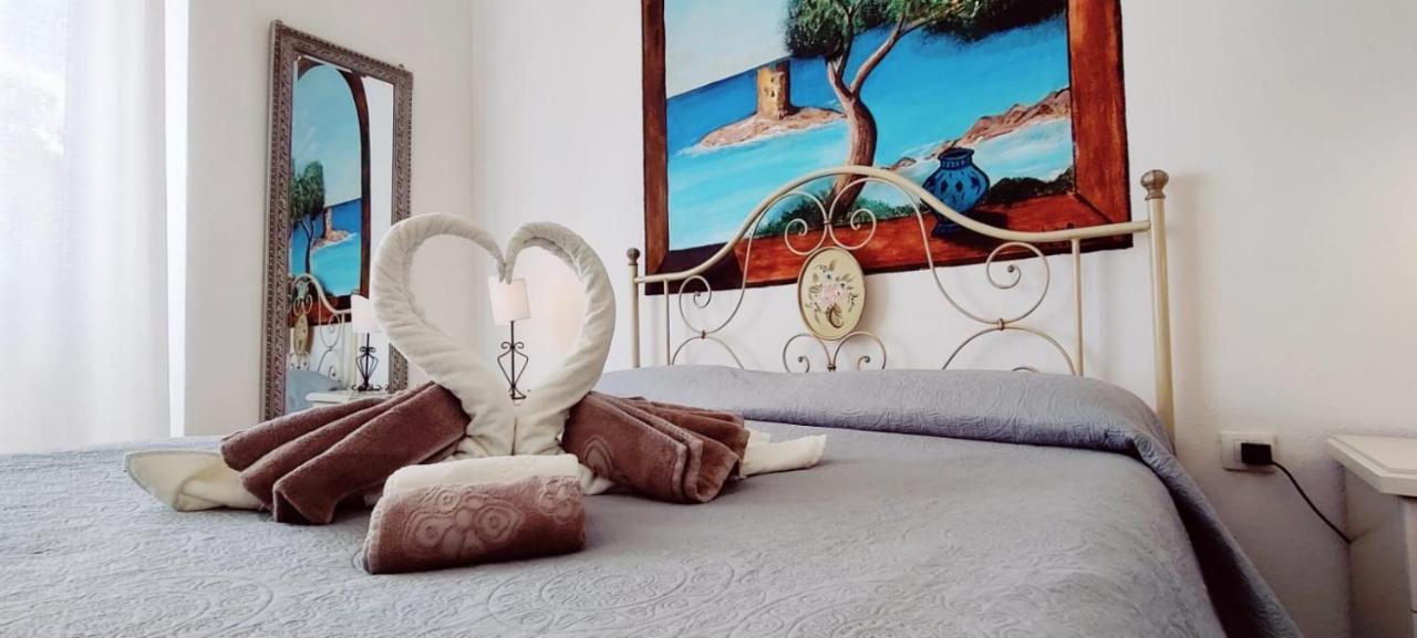 サン・パンタレオ La Porta Sulla Costa Bed & Breakfast エクステリア 写真