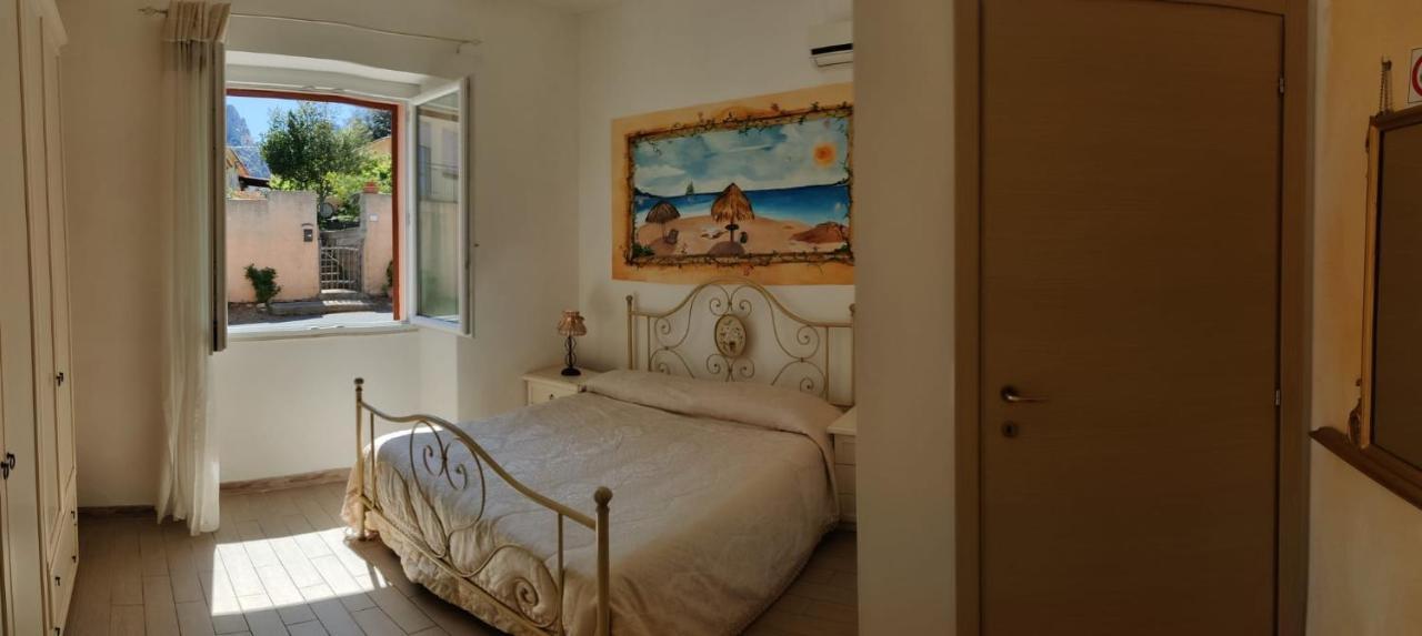 サン・パンタレオ La Porta Sulla Costa Bed & Breakfast エクステリア 写真