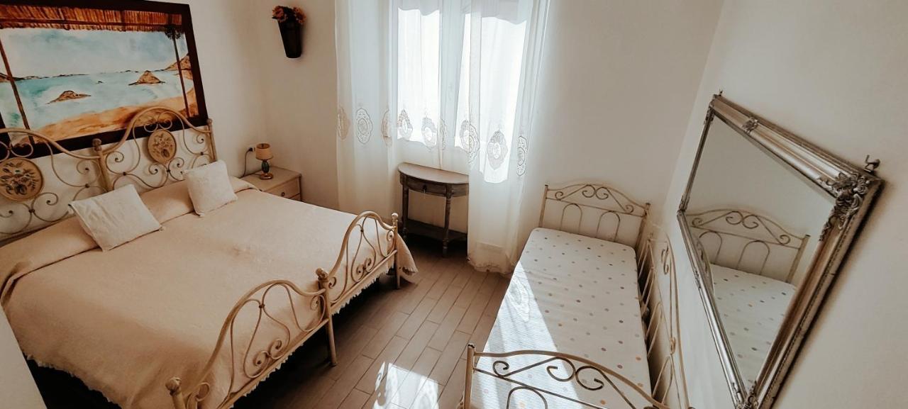 サン・パンタレオ La Porta Sulla Costa Bed & Breakfast エクステリア 写真