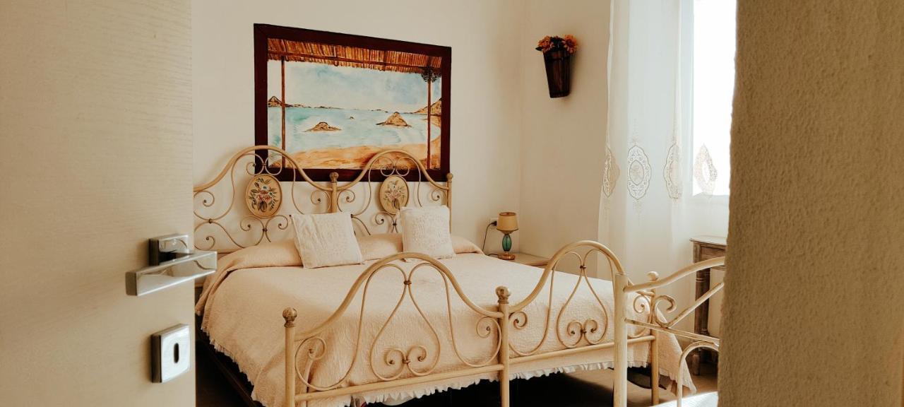 サン・パンタレオ La Porta Sulla Costa Bed & Breakfast エクステリア 写真