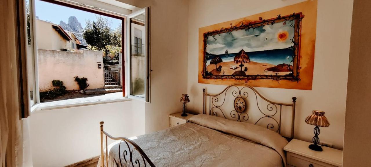 サン・パンタレオ La Porta Sulla Costa Bed & Breakfast エクステリア 写真
