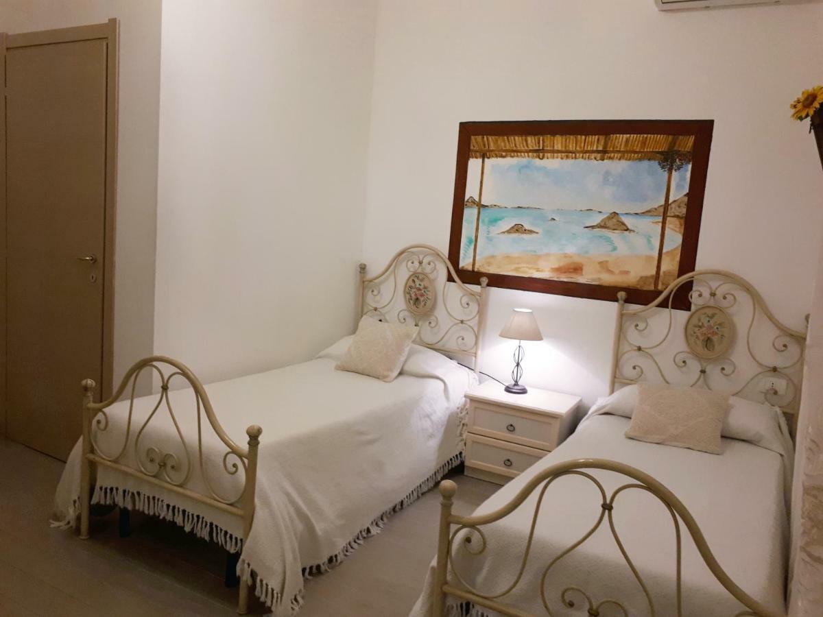 サン・パンタレオ La Porta Sulla Costa Bed & Breakfast エクステリア 写真