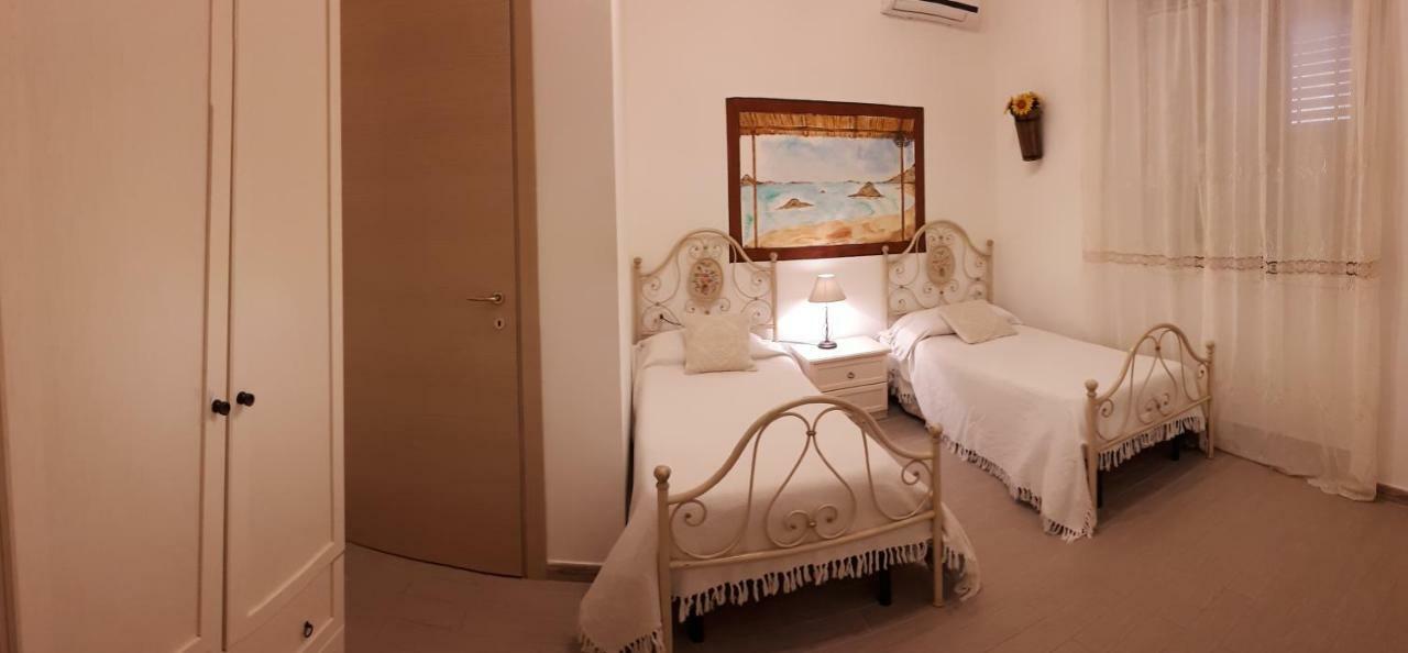 サン・パンタレオ La Porta Sulla Costa Bed & Breakfast エクステリア 写真