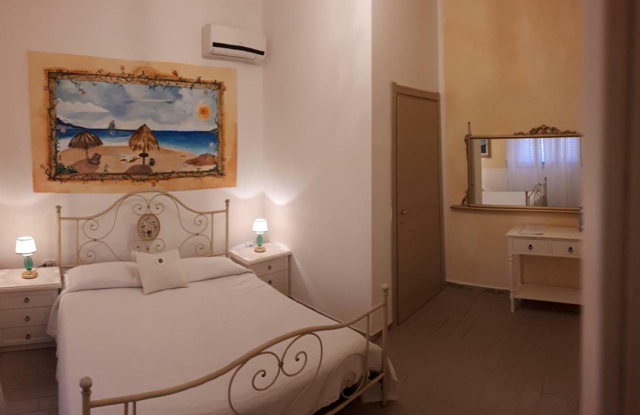 サン・パンタレオ La Porta Sulla Costa Bed & Breakfast エクステリア 写真
